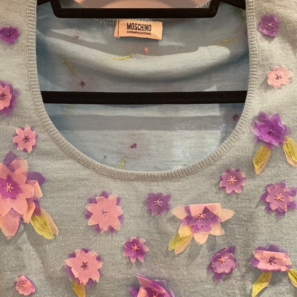 Moschino aqua cap sleeve knit top with pink and purple floral appliqués - Picture 5 of 5